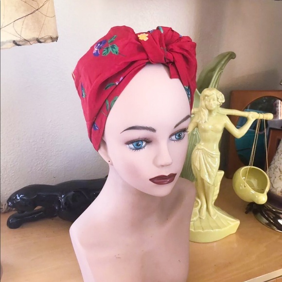 SOLD Vintage 1940s Scarf Floral rectangle Turban - Picture 2 of 7